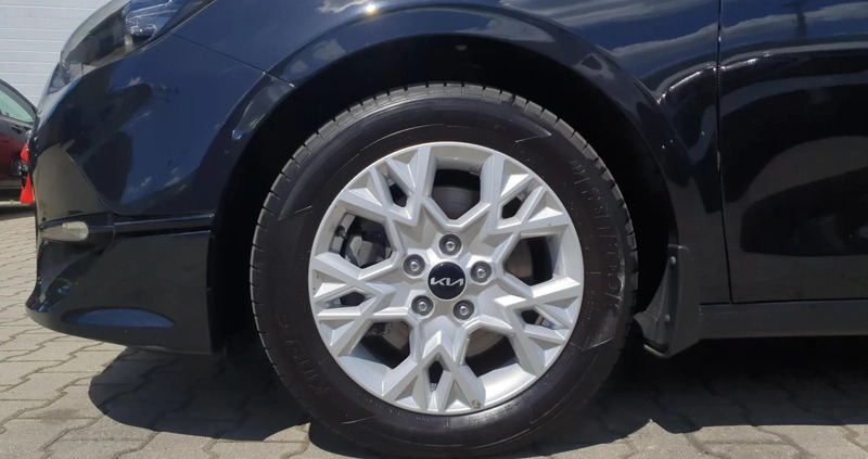 Kia Ceed cena 98900 przebieg: 19700, rok produkcji 2023 z Brwinów małe 704